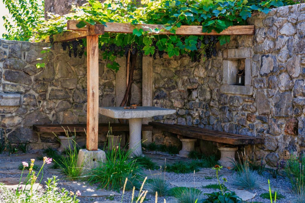 Karst House Zan Pliskovica With Private Pool Villa Dutovlje Exterior photo